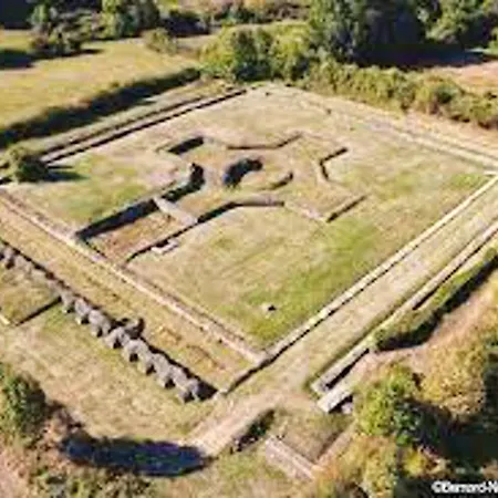 Semesterbostad Maison Chaleureuse A Avec Jardin Prive